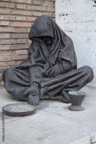 statue de jésus mendiant