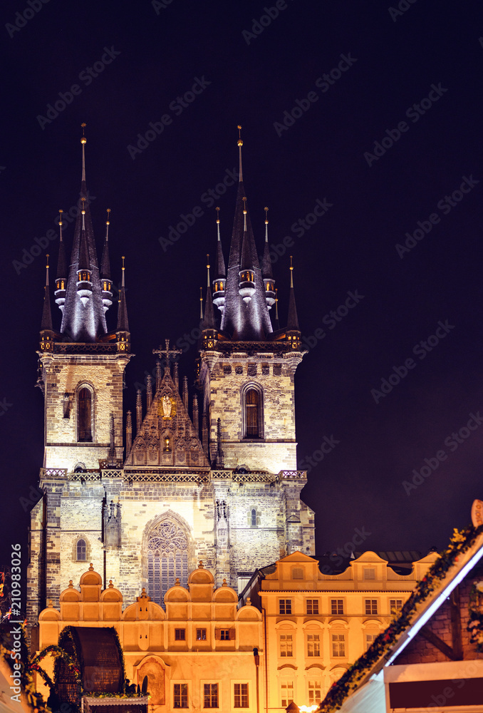 Obraz premium Church of Our Lady before Tyn in Old Town square