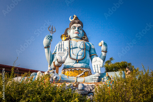 Canvas Print Close up of Shiva God statue at Hindu Koneswaram temple in Trincomalee, Sri Lank