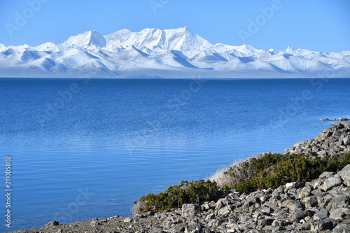 Tibet, lake Nam-Tso (Nam Tso) and Nyechen Tangla mountain in summer