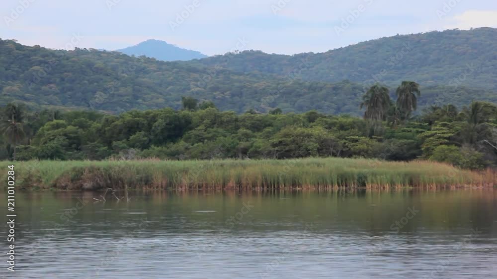 Pan: Mountains and Lagoon in Barra de la Cruz Pan: Mountains and Lagoon in Barra de la Cruz