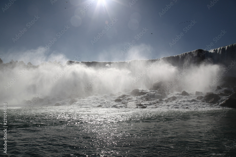 Obraz premium Landscape Niagara falls From maid of the mist boat