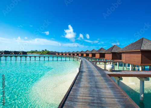 Fototapeta Naklejka Na Ścianę i Meble -  tropical Maldives island with beach