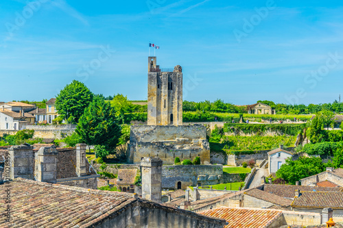 Fotografering Aerial view of French village Saint Emilion dominated by Tour du Roy