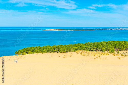 Fototapeta Naklejka Na Ścianę i Meble -  Dune du Pilat, the biggest sand dune in Europe, France
