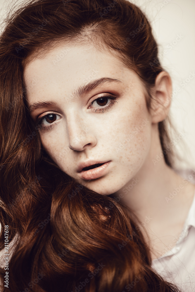 Naklejka premium girl with beautiful hair