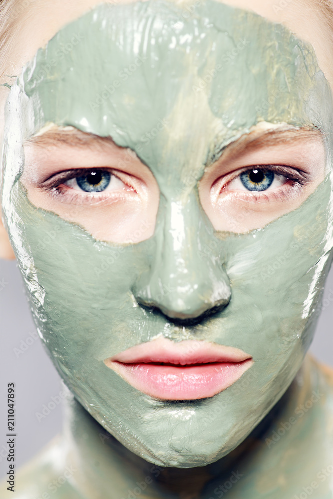 mask of green clay mask of green clay