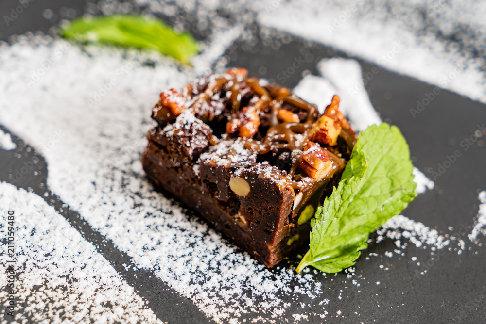 Fototapeta premium brownie with mint