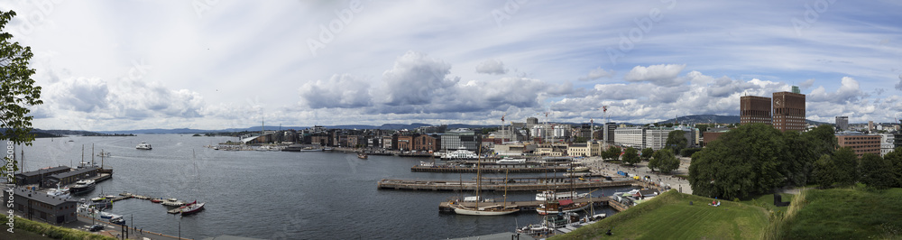 Vistas de la ciudad de Oslo en el verano de 2017.