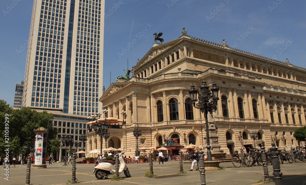 Alte Oper und Opernplatz in Frankfurt