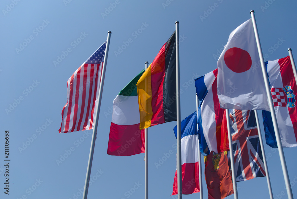 Obraz premium National flags: Flag of the United States, Flag of Germany, Flag of Italy, Union Jack, Flag of Japan