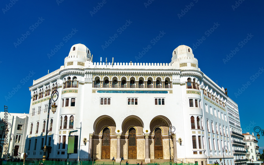Obraz premium Grand Poste Office of Algiers, neo-mauretański budynek w Algierii