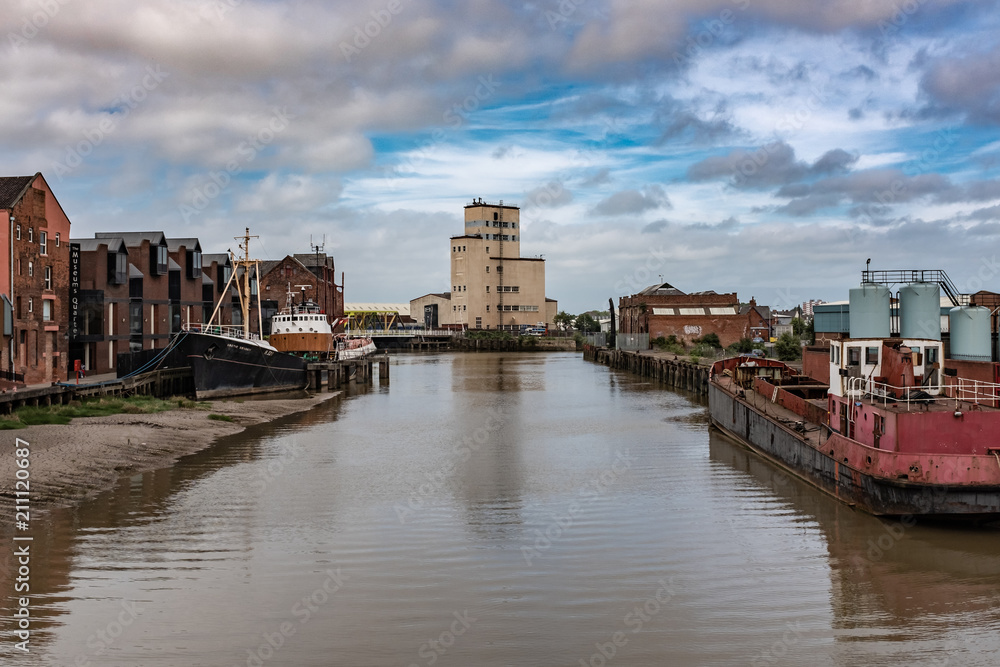 River Hull wit boats and old mill