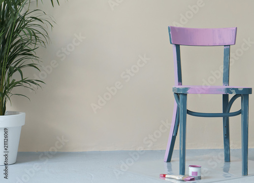 фотографія image of painted chair,paint and brush  indoor