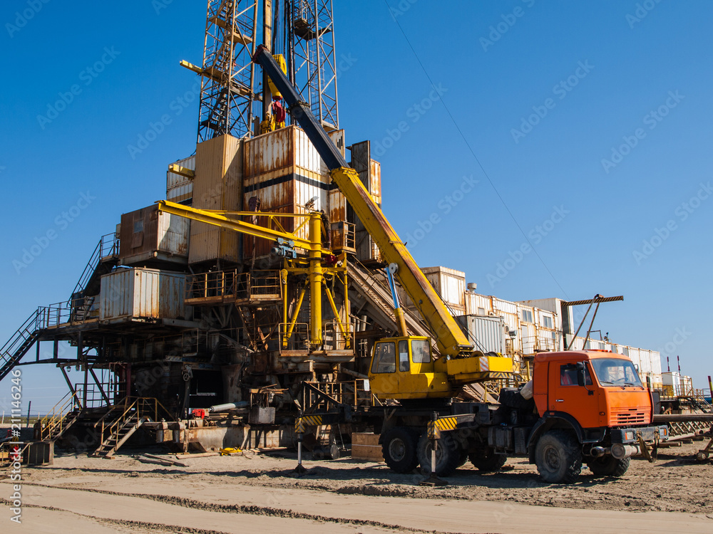 car crane on drilling rig car crane on drilling rig
