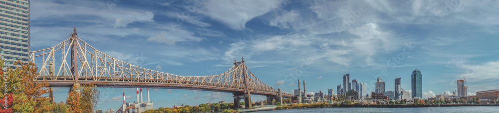 Obraz premium bridge cross the island panorama