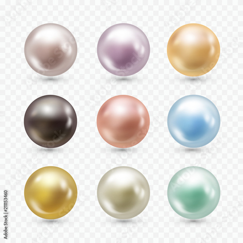 Realistic pearls set