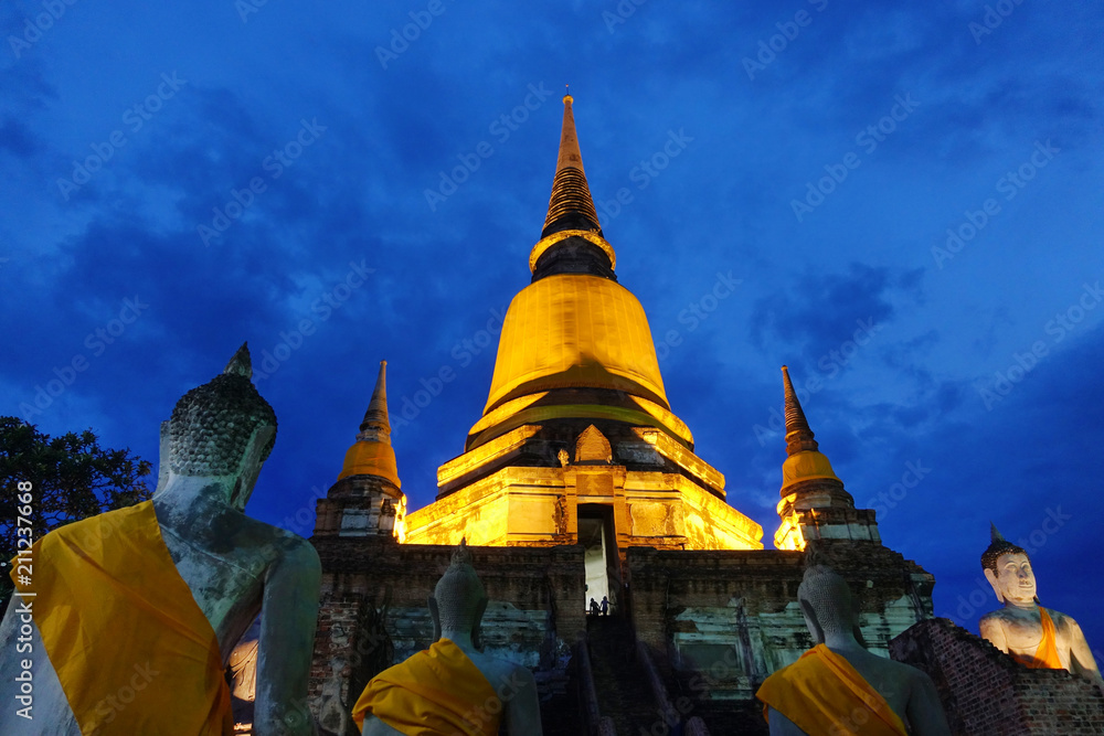 Fototapeta premium Big buddha in Wat Yai Chaimongkol, Ayutthaya, Thailand