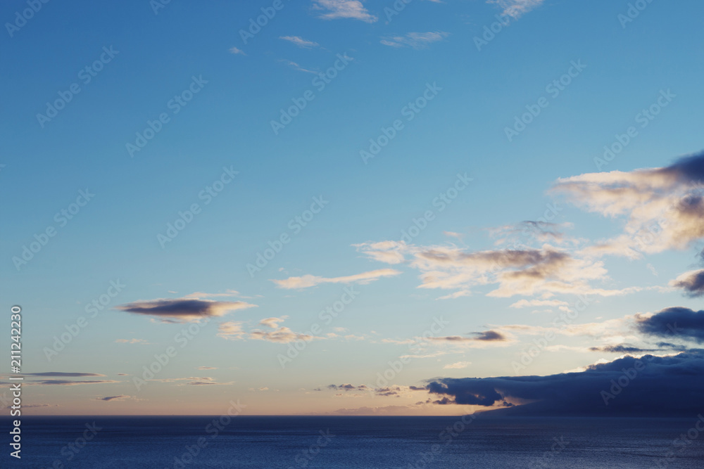 Fototapeta premium Clouds and the ocean