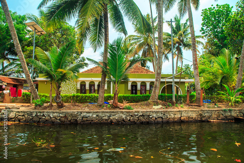 Everyday life on the canals of Alleppey. © lizavetta