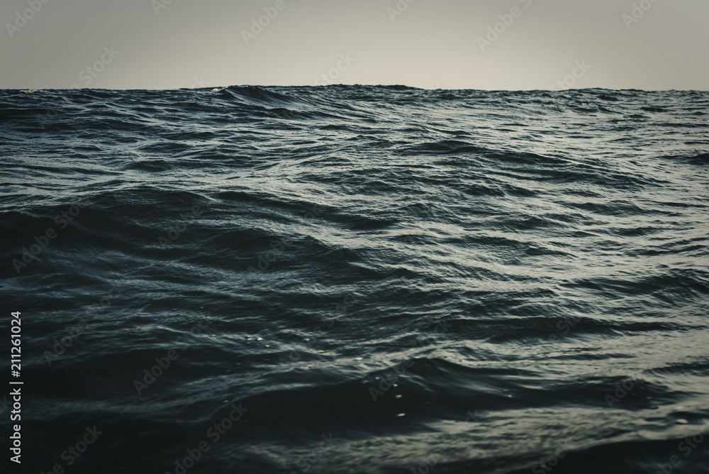 Fototapeta premium dramatic sea, waves in the evening