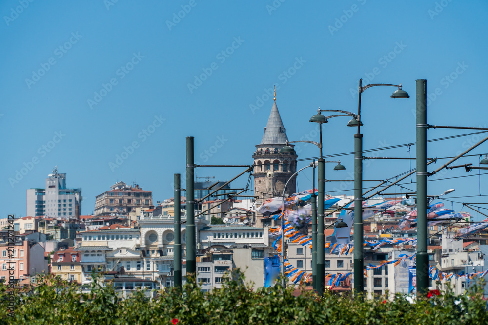 Obraz premium galata tower over galata bridge