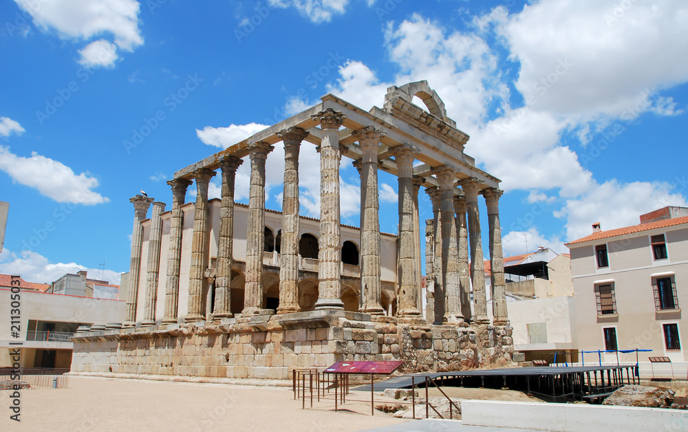 Obraz premium Ancient roman Temple of Diana in Merida,Badajoz,Spain