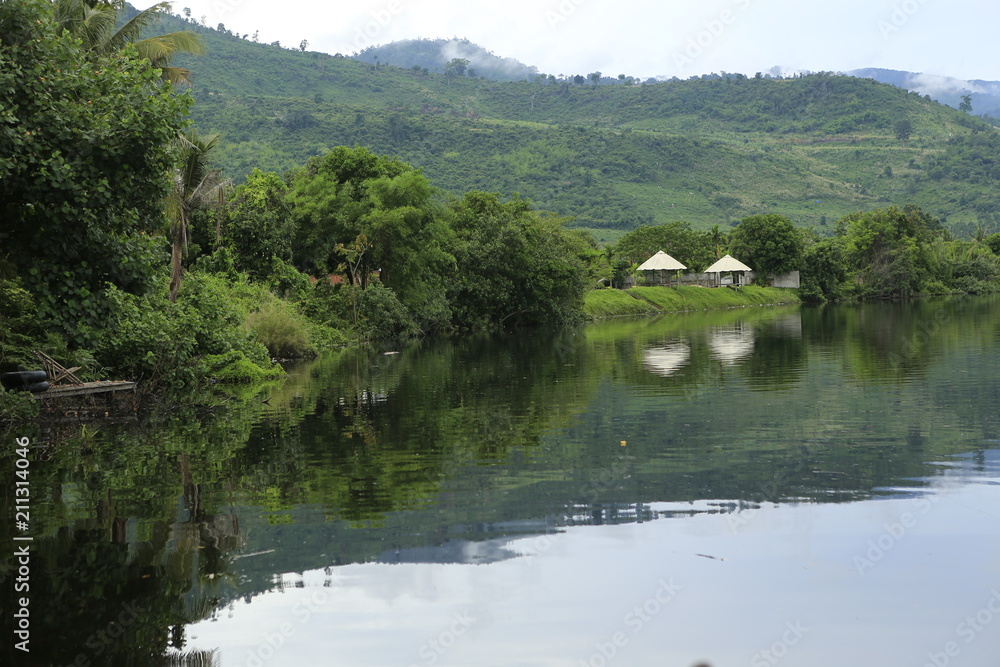 Rivière Prek Tek Chhou à Kampot au Cambodge Rivière Prek Tek Chhou à Kampot au Cambodge