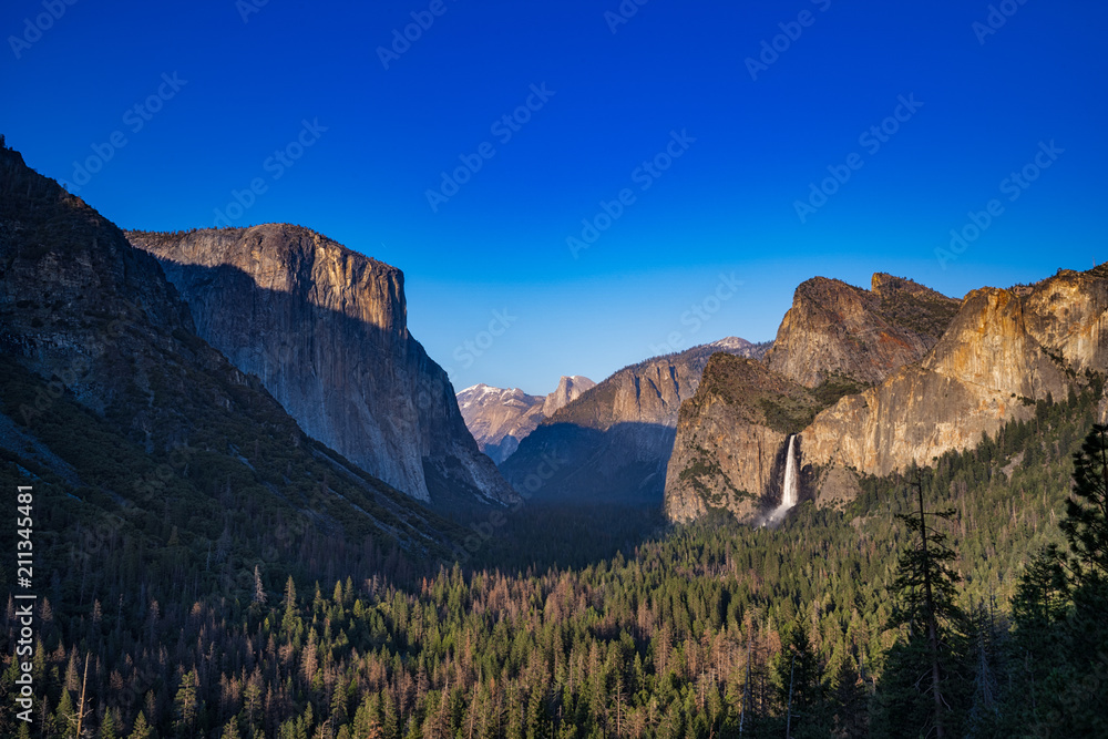 Beautiful sky from Tunnel View during late afternoon when the sun painted all the structures, Yosemite National Park