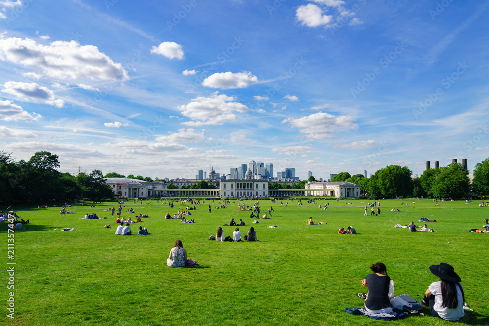 Greenwich park at sunny spring day - obrazy, fototapety, plakaty 