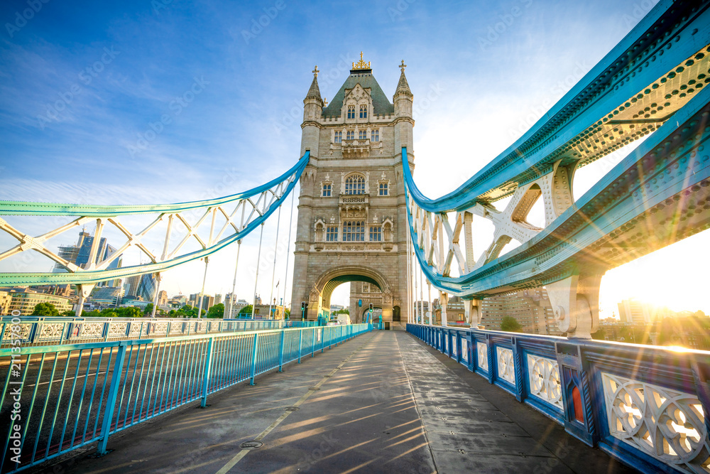 Obraz premium Tower Bridge at sunrise. London | England 