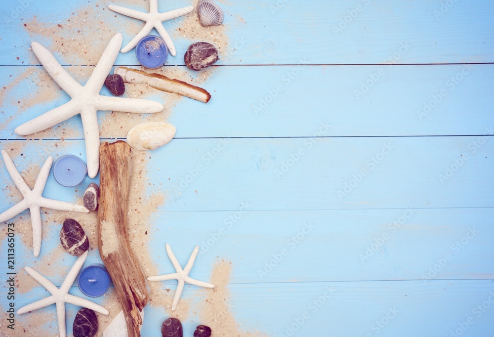 Fototapeta Tło morskie - karta z pozdrow. Strandgut