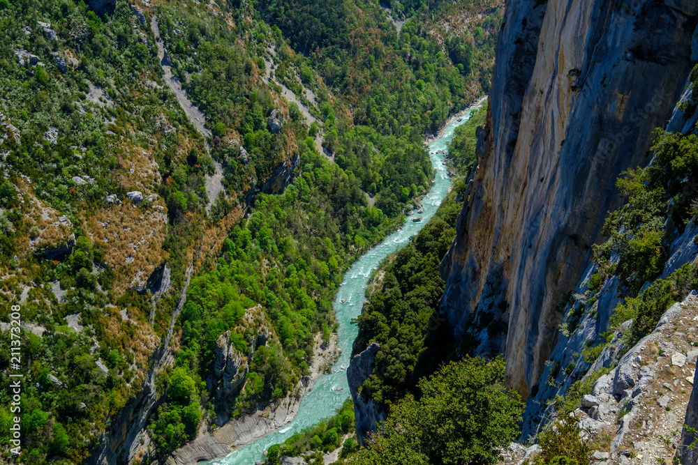 Vue panoramique sur les Gorges du Verdon, Grand Canyon, route des Crêtes. Alpes de Haute Provence. France. Vue panoramique sur les Gorges du Verdon, Grand Canyon, route des Crêtes. Alpes de Haute Provence. France.