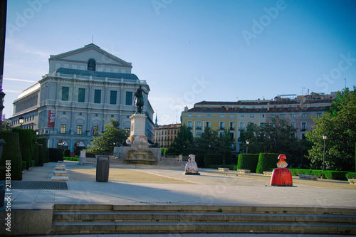 Teatro Real- Madrid sin gente photo