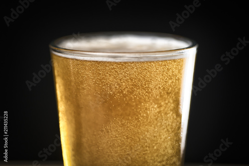 Obraz na płótnie Beer Bubbles w salonie