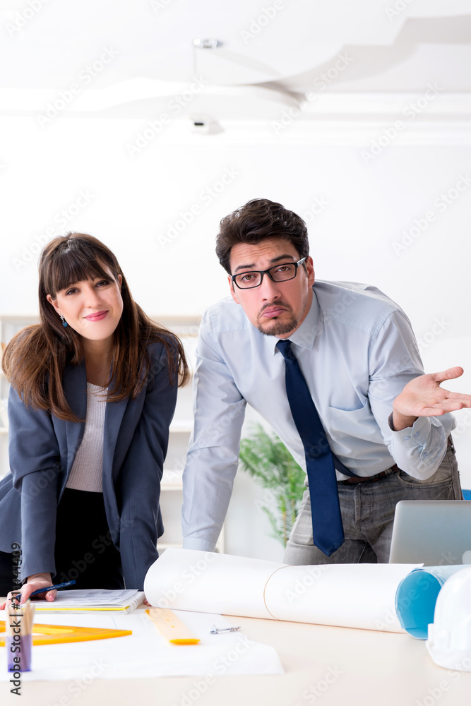 Obraz premium Engineers working on new project