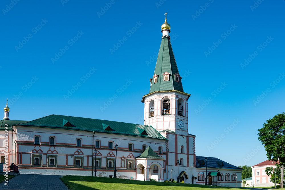 Valdai Iversky monastery: Church of the Epiphany with a refectory