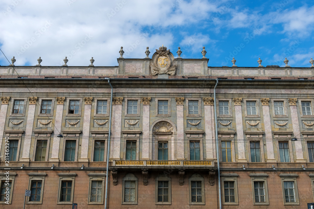 Obraz premium RUSSIA, SAINT PETERSBURG : Fragment of Marble-Constantine Palace. Millionnaya street house 5А. The facade of the old building with ornate decoration 