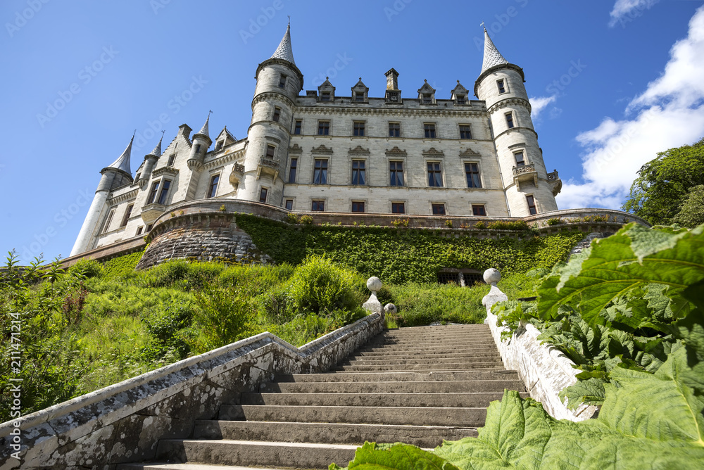 Obraz premium Dunrobin castle , palace and park in Sutherland, in the Highland area of Scotland, Great Britain.