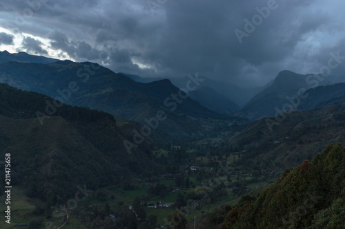 Valle de Cocora, salento colombia © Mira