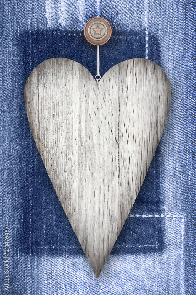 Fototapeta premium Wooden heart - background