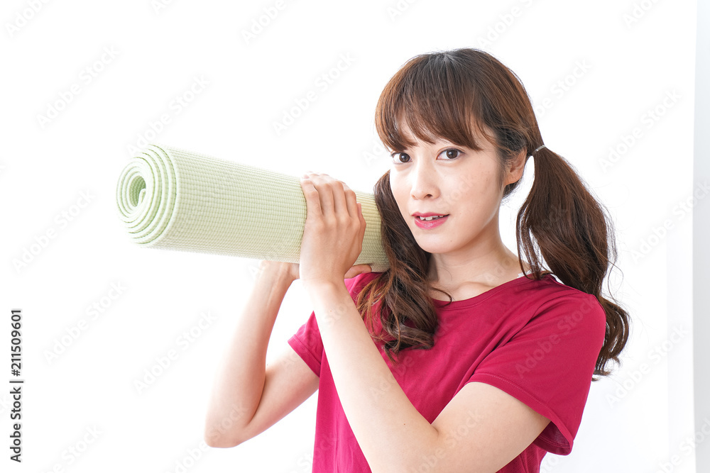 ヨガをする女性