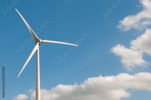 éoliennes énergie verte © Chris Berthold
