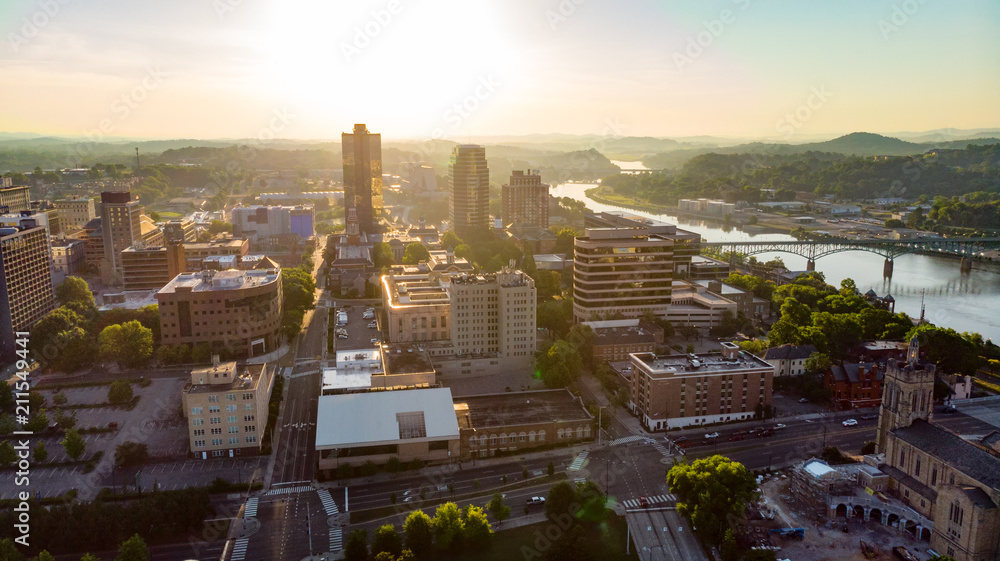 Downtown Knoxville Tennessee skyline in the morning sunlight - obrazy, fototapety, plakaty 
