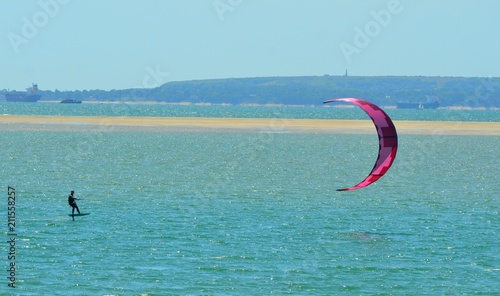 Foiling kite surf