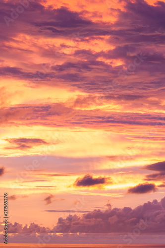 Fototapeta Naklejka Na Ścianę i Meble -  Beautiful dramatic sunset in paradise