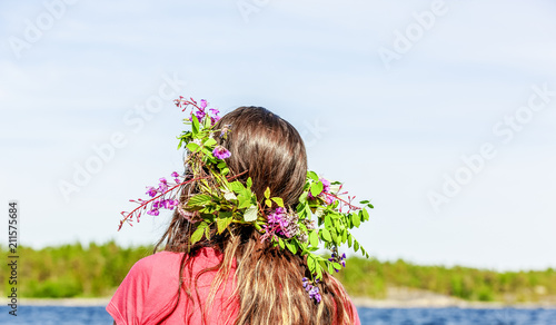 Blumenkranz im Haar