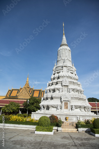 CAMBODIA PHNOM PENH ROYAL PALACE STUPA