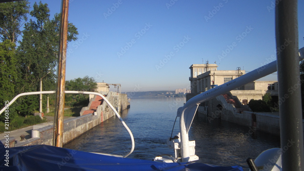 Obraz premium круиз до Саратова/Кама и Волга/