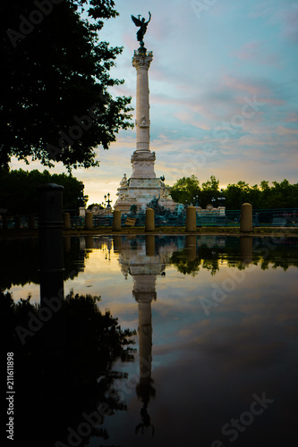 Quinconces les pied dans l'eaux